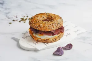 Egg & Crisps Bagel